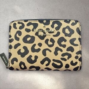Kate Spade Darcy Graphic‎ Leopard Small Zip Around Card Case Wallet
